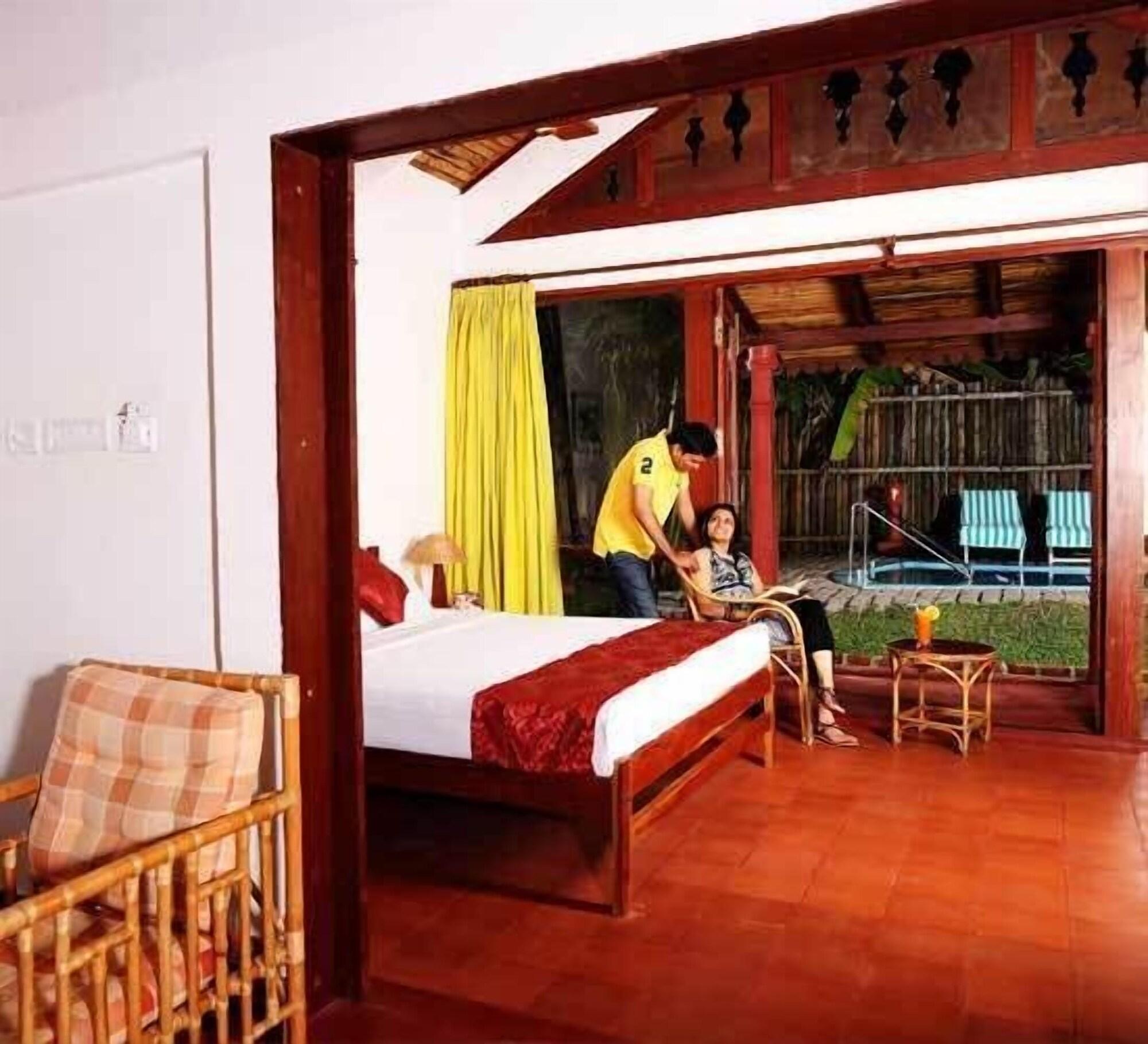 อาบัด วิสเพอริ่ง ปาล์มส์ คุมาราคม Hotel ภายนอก รูปภาพ